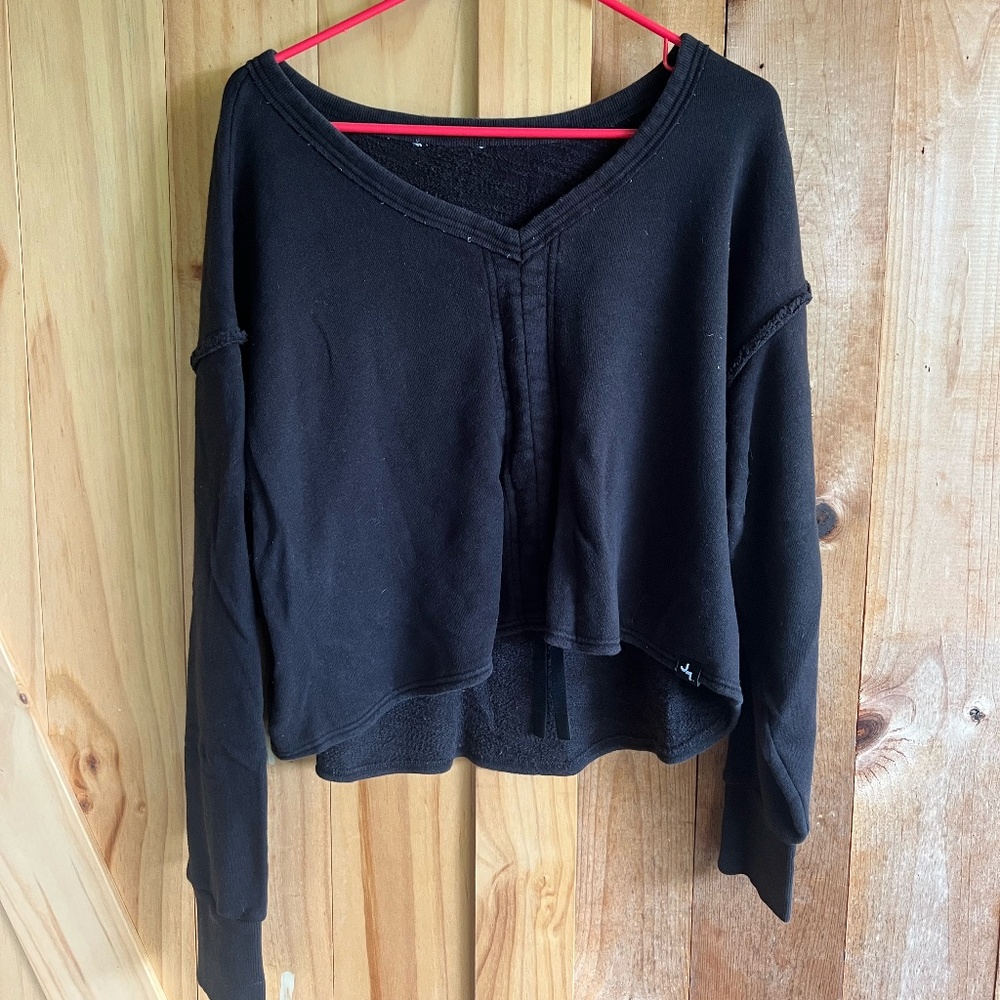Black Knitted Long Sleeve